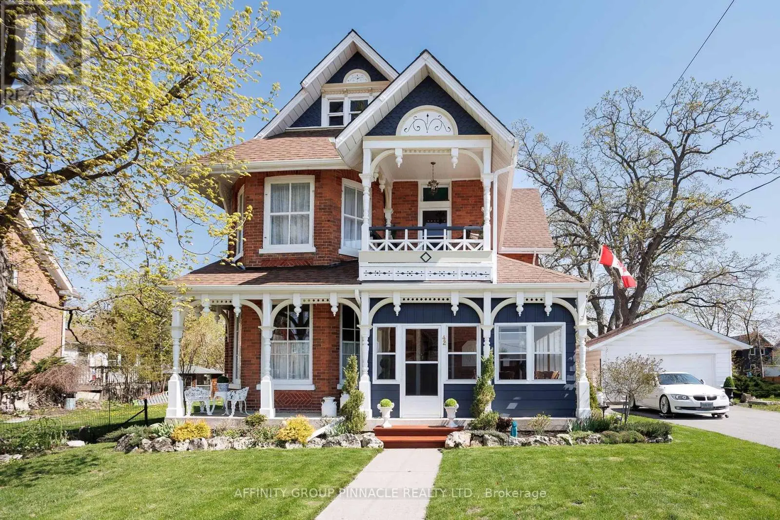 42 Oak Street, Kawartha Lakes, Ontario  K0M 1N0 - Photo 1 - X12153482