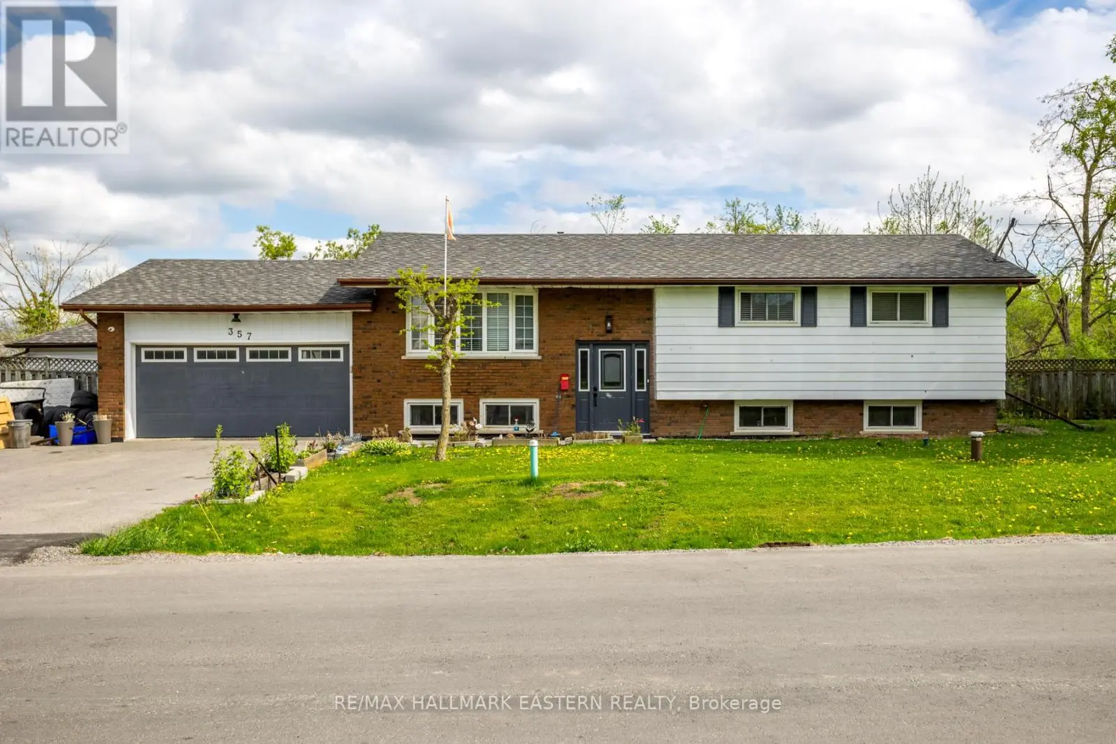 357 Martin Road, Peterborough North, Ontario  K9K 1C9 - Photo 1 - X12153588
