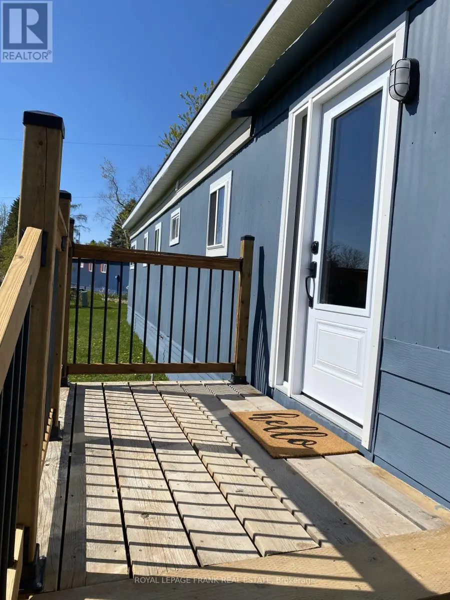 8 Bensley Drive, Oro-Medonte, Ontario  L3V 6H1 - Photo 3 - S12153793