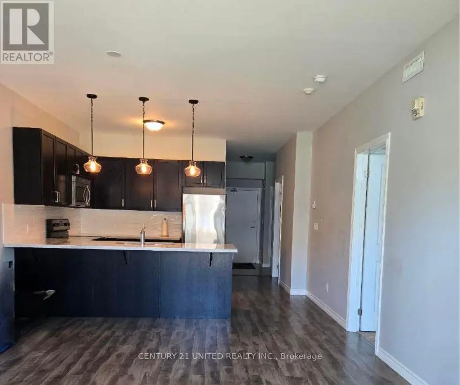 105 - 29 Lakewood Crescent, Kawartha Lakes, Ontario  K0M 1A0 - Photo 3 - X12153624