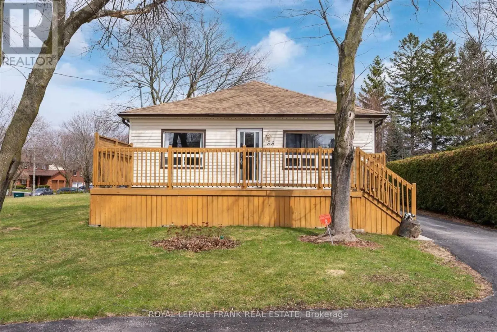55 Garrard Road, Whitby, Ontario  L1N 3K4 - Photo 1 - E12153858