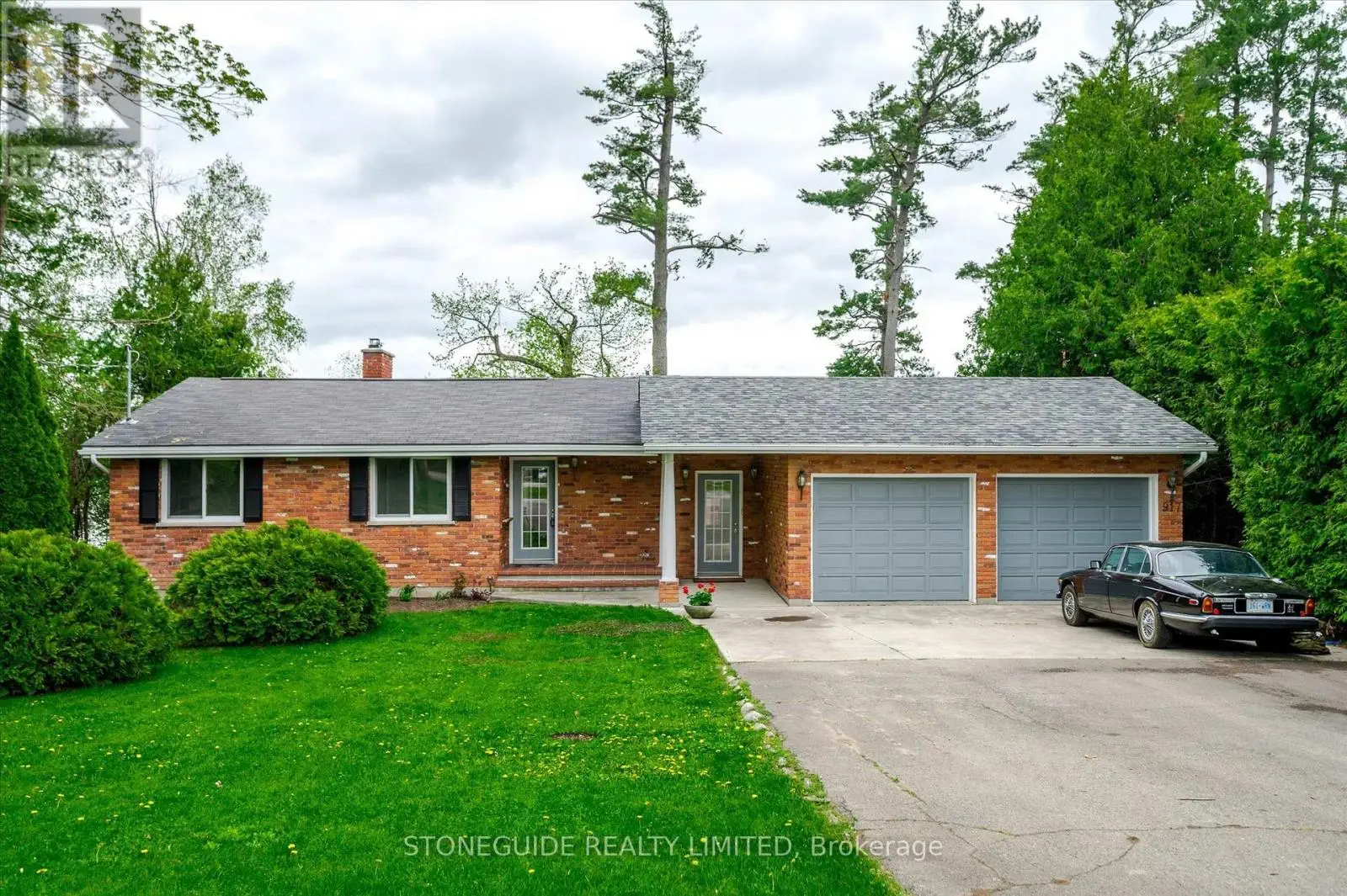 917 Tindle Court, Selwyn, Ontario  K9J 0C5 - Photo 1 - X12153865
