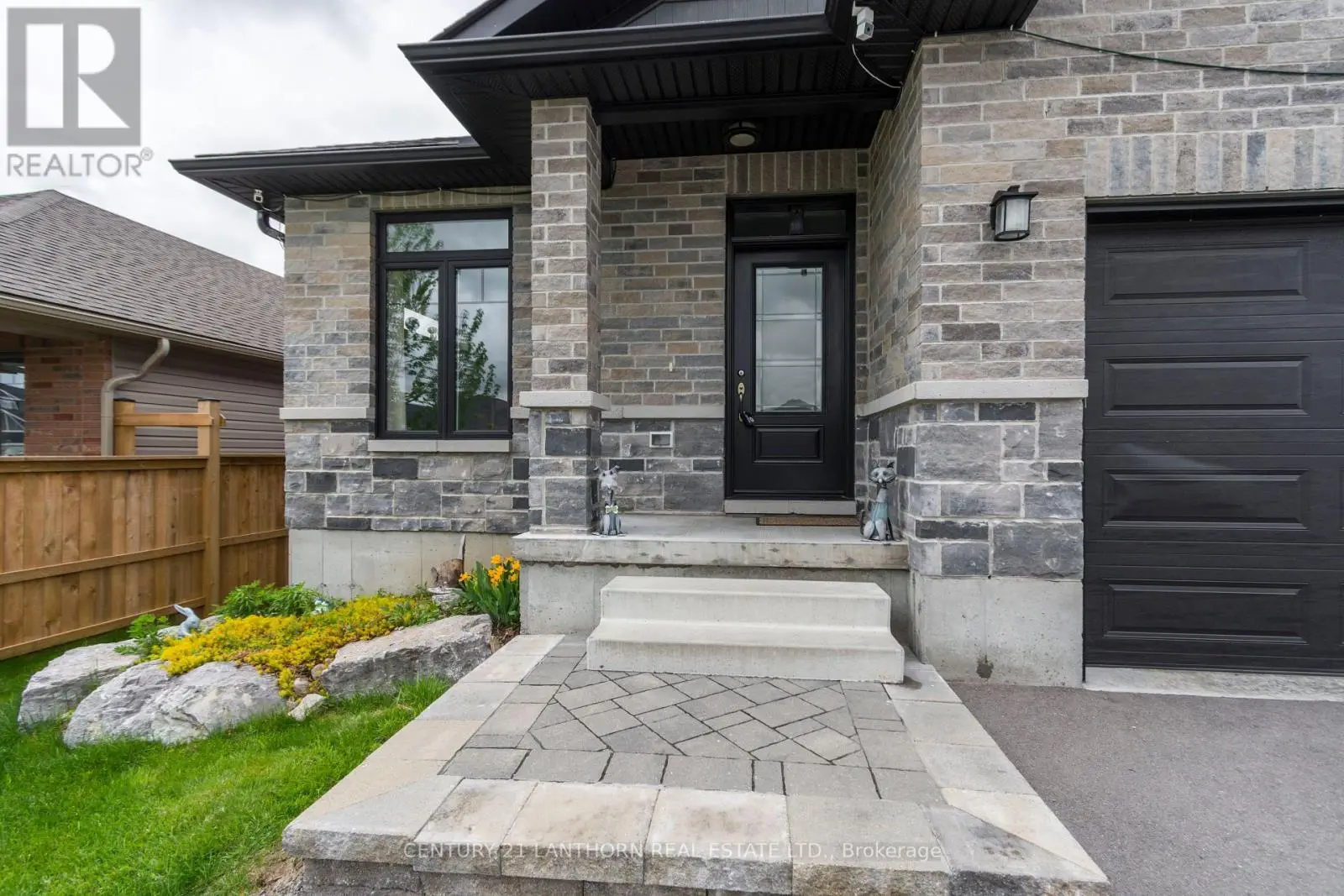 64 Redwood Drive, Belleville, Ontario  K8N 0K4 - Photo 2 - X12153986