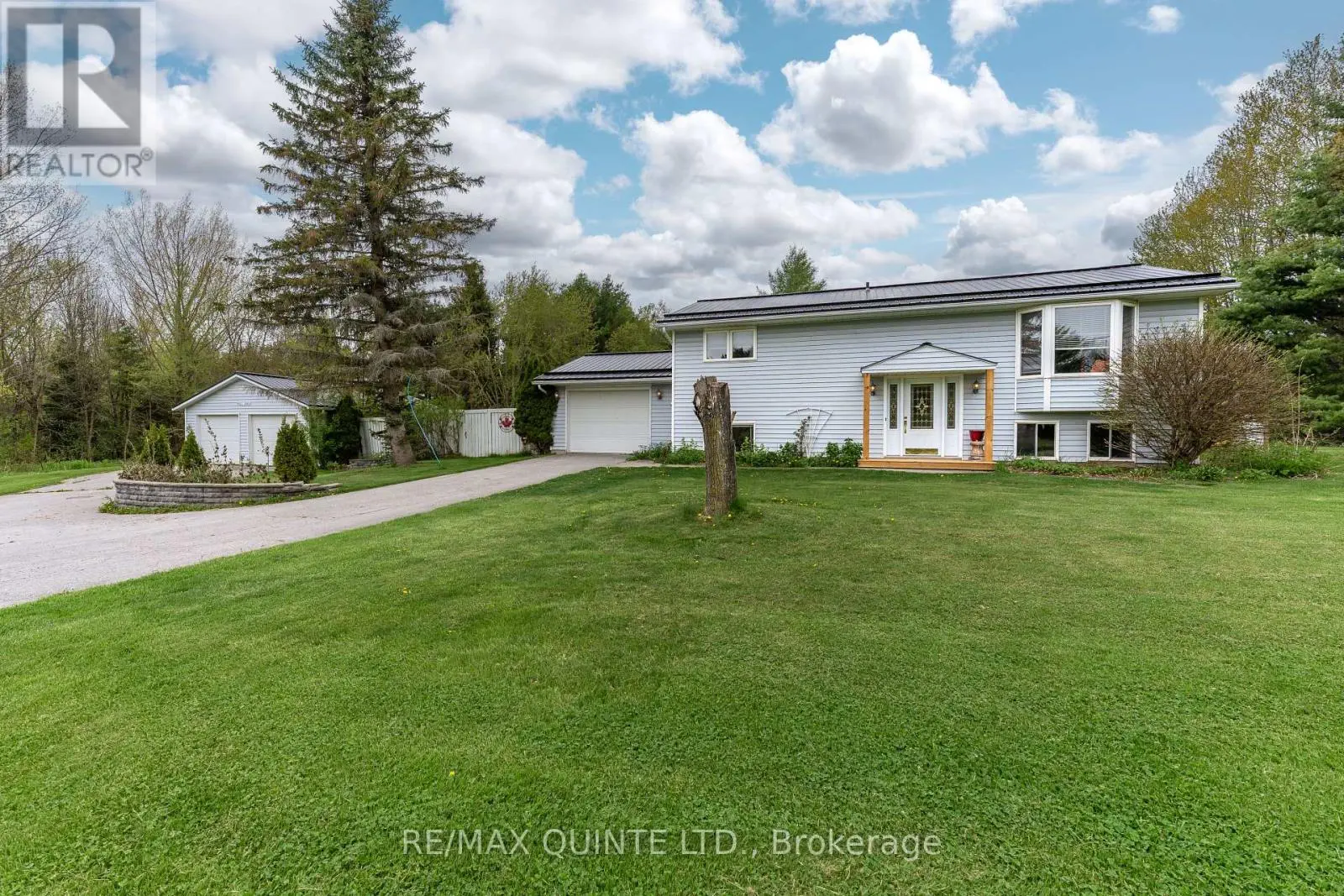 32 Mcmurray Road, Quinte West, Ontario  K8V 6A4 - Photo 1 - X12154009