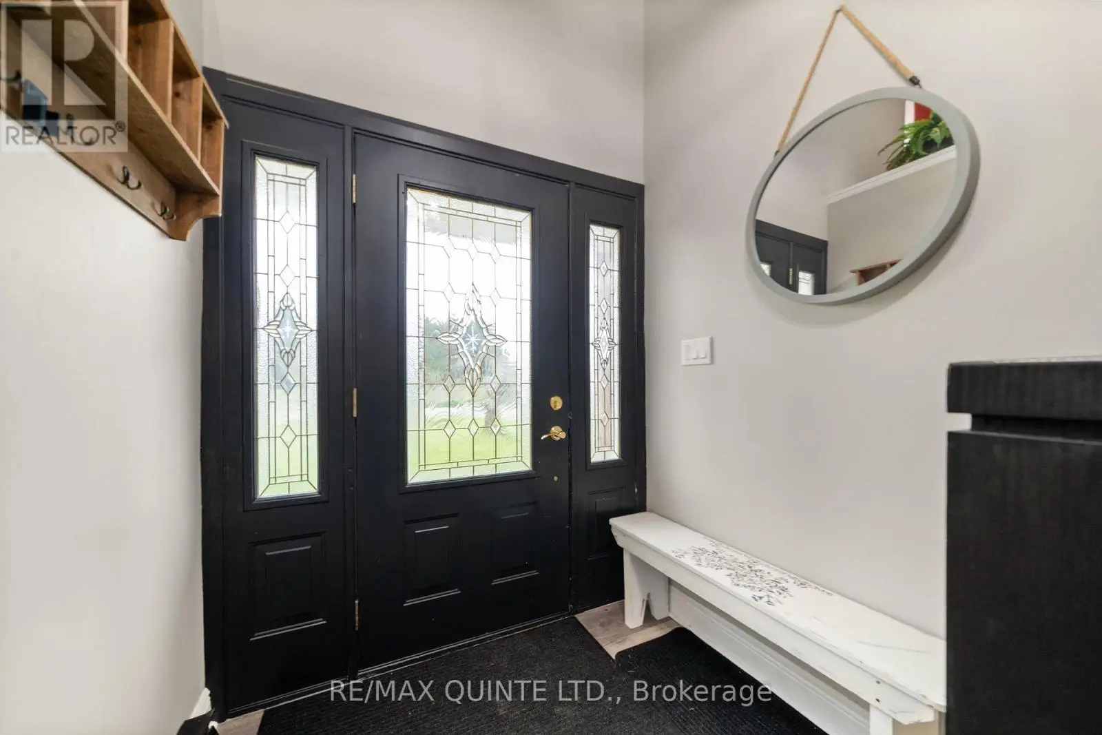 32 Mcmurray Road, Quinte West, Ontario  K8V 6A4 - Photo 2 - X12154009