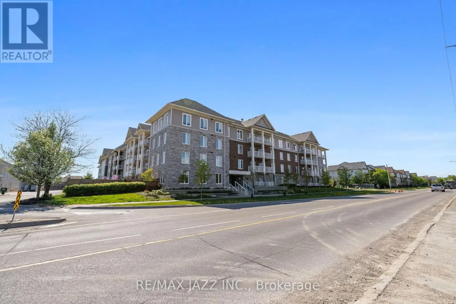 316 - 290 Liberty Street N, Clarington, Ontario  L1C 0V5 - Photo 2 - E12154249