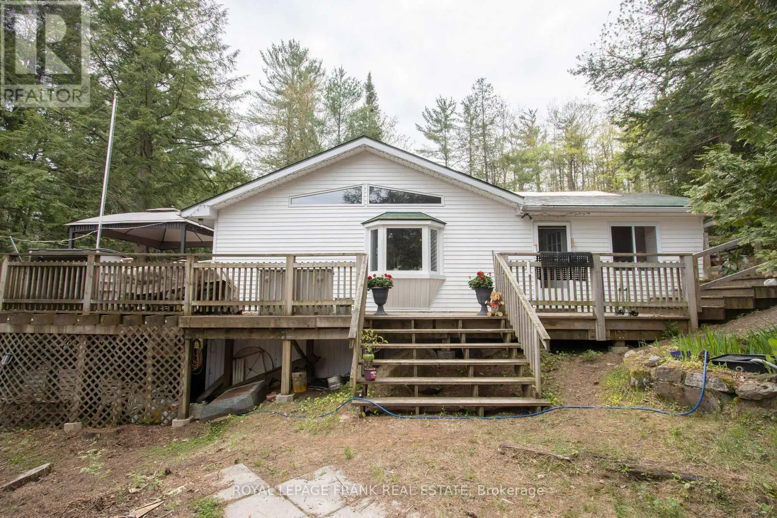 1070 Towering Oaks Trail, Minden Hills, Ontario  K0M 2L0 - Photo 1 - X12154241