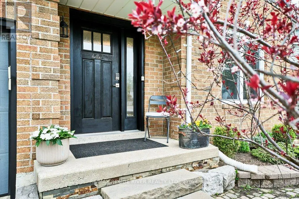 9 Chester Lane, Clarington, Ontario  L1B 1E5 - Photo 3 - E12154623