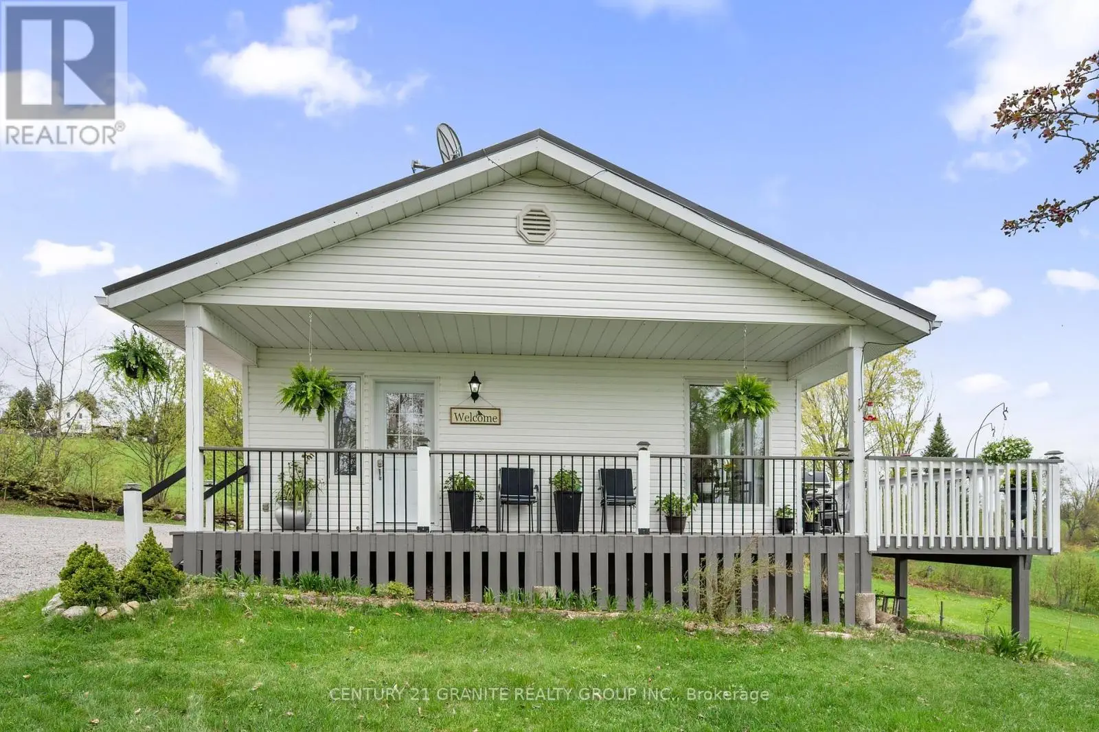 577 Hillsview Road, Hastings Highlands, Ontario  K0L 2S0 - Photo 3 - X12154650