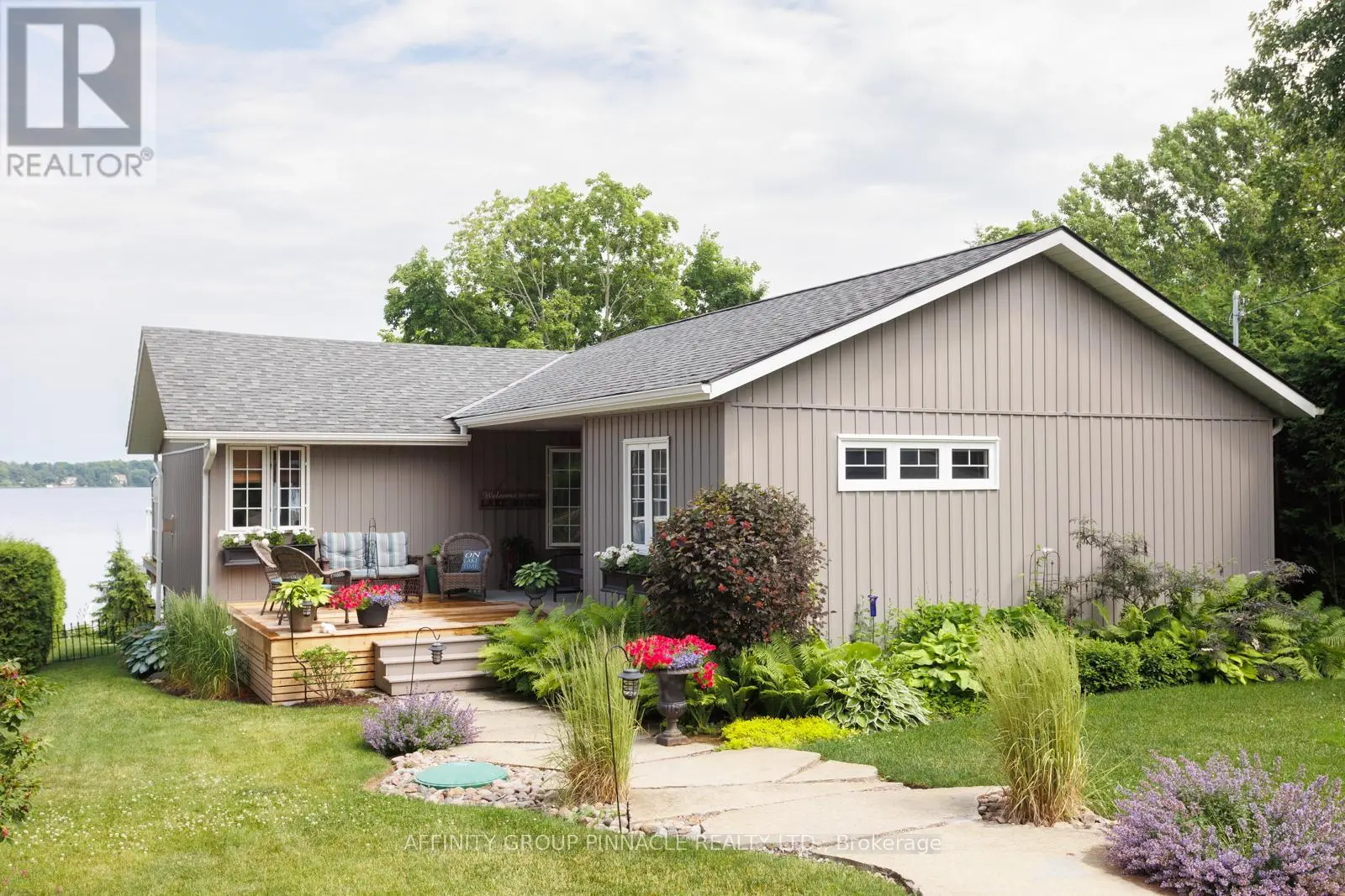 64 Glenvale Drive, Kawartha Lakes, Ontario  K0M 1G0 - Photo 1 - X12154680