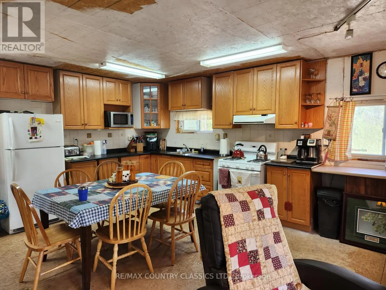 2910 Weslemkoon Lake Road, Tudor & Cashel, Ontario  K0L 1W0 - Photo 2 - X12148524