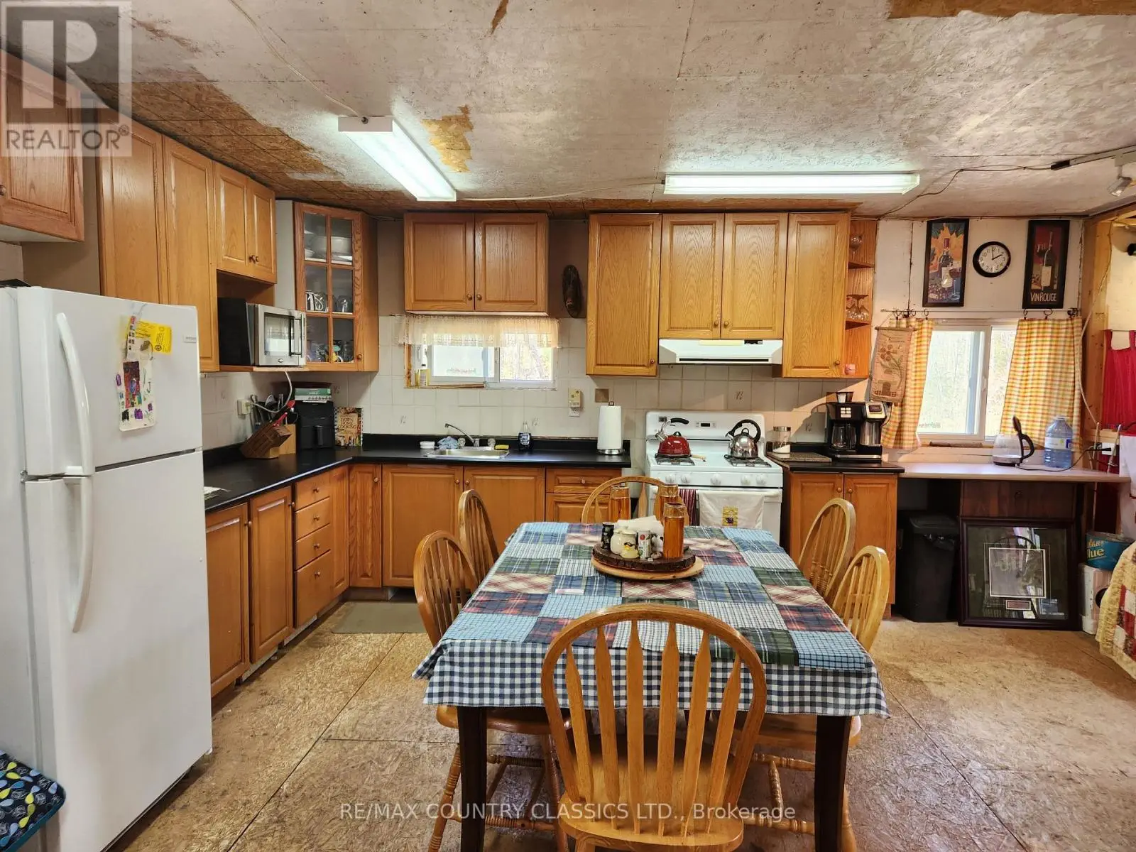 2910 Weslemkoon Lake Road, Tudor & Cashel, Ontario  K0L 1W0 - Photo 3 - X12148524