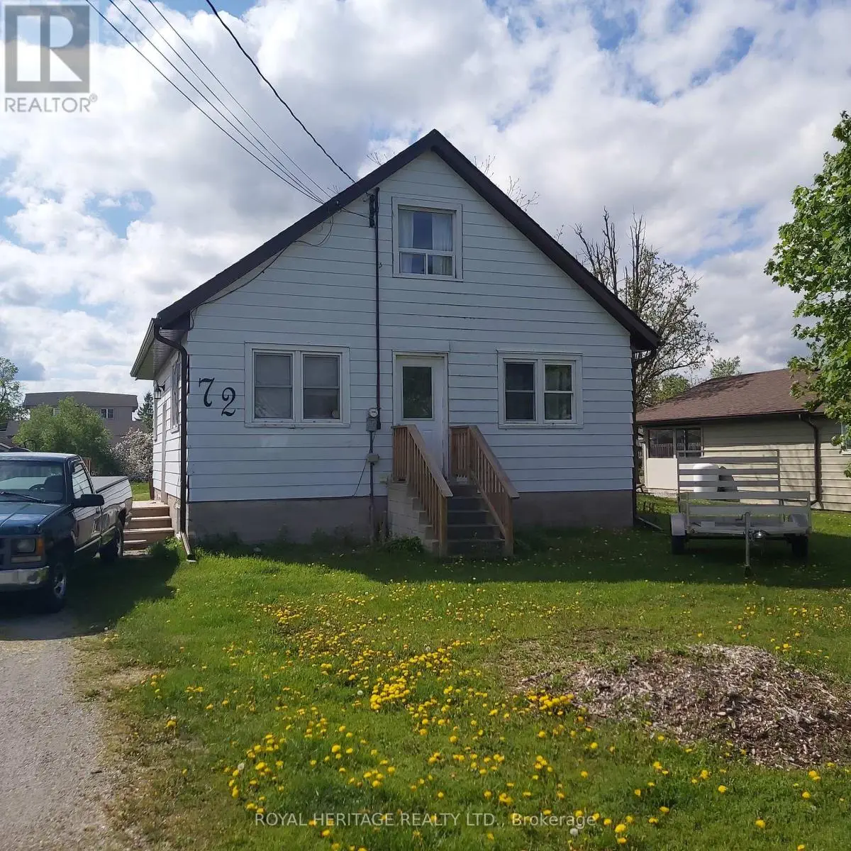 72 Helen Street, Kawartha Lakes, Ontario  K0M 1A0 - Photo 3 - X12154844