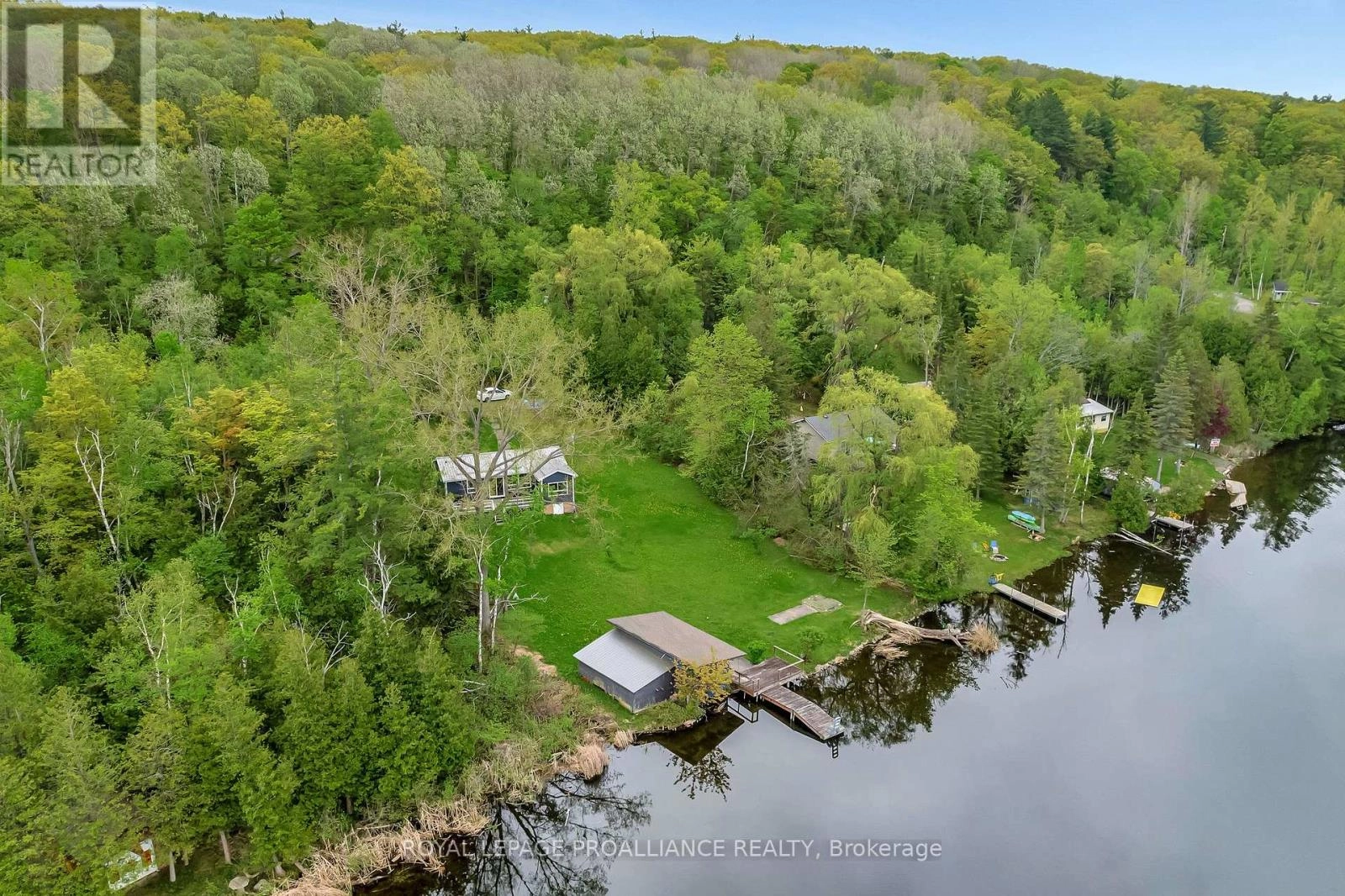 40 Cedar Lane, Quinte West, Ontario  K0K 2C0 - Photo 2 - X12154880