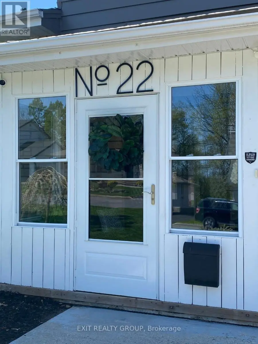 22 Joyce Crescent, Belleville, Ontario  K8N 1Y5 - Photo 1 - X12155152
