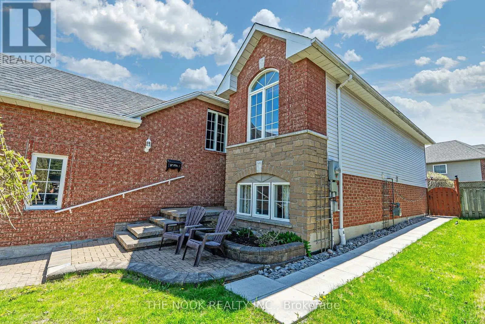 Upper Level - 54 Abernethy Crescent, Clarington, Ontario  L1C 4Z1 - Photo 3 - E12155854