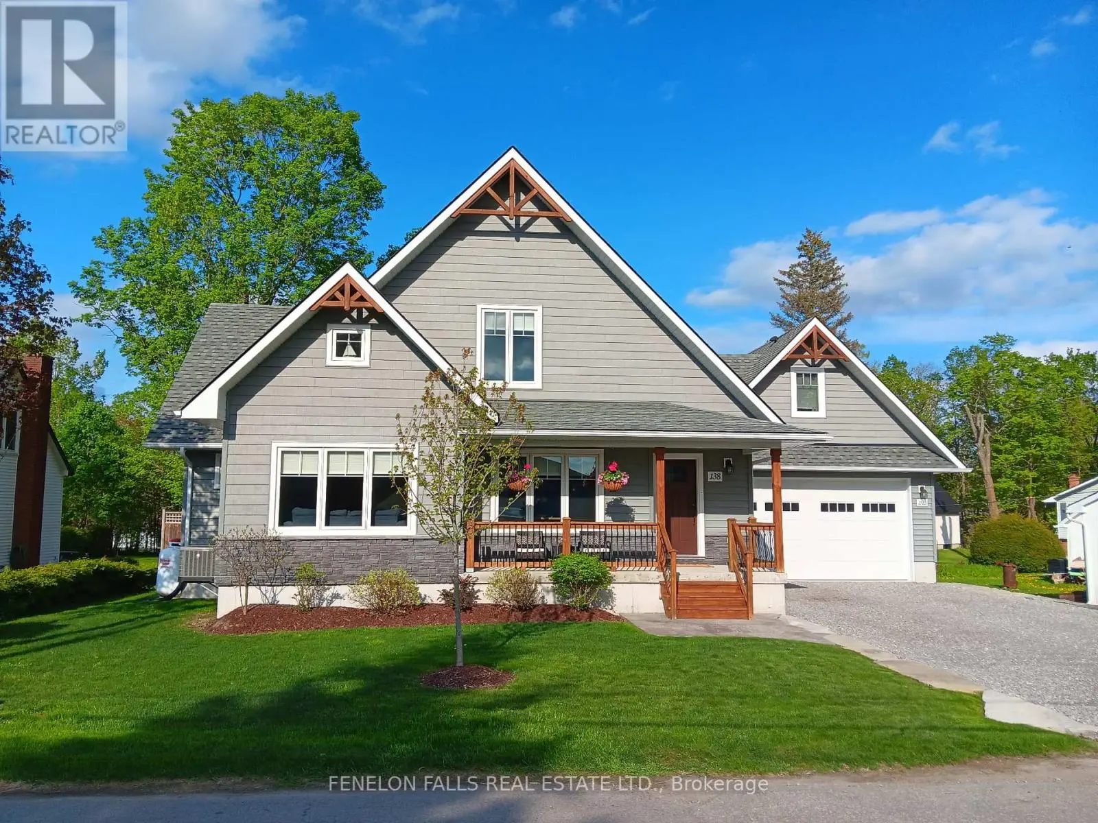 138 Queen Street N, Kawartha Lakes, Ontario  K0M 1N0 - Photo 1 - X12155910