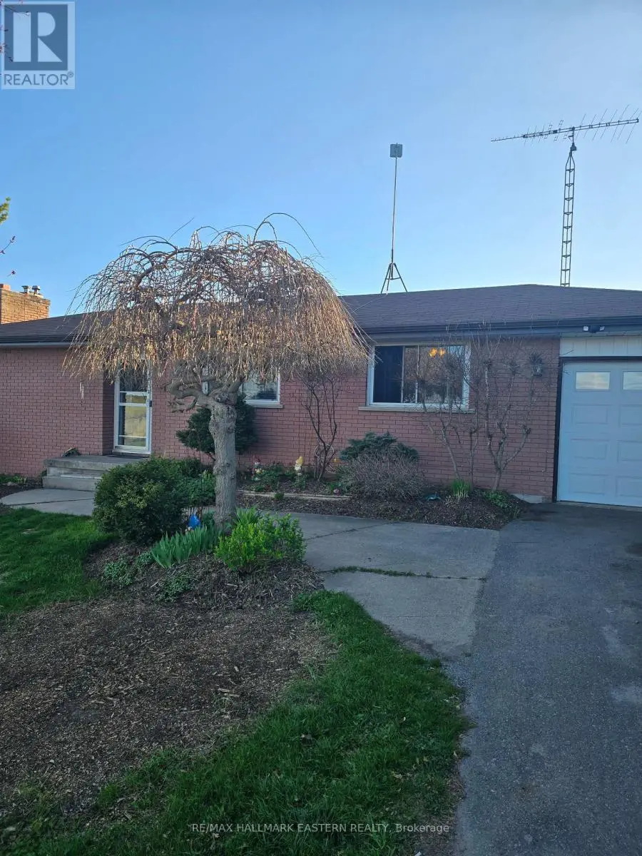 352 Peregrine Road, Selwyn, Ontario  K9J 6X2 - Photo 1 - X12148222