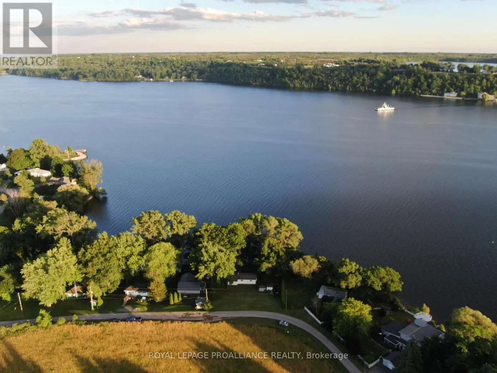 32 Quinte View Road, Greater Napanee, Ontario  K0H 1G0 - Photo 3 - X12156091