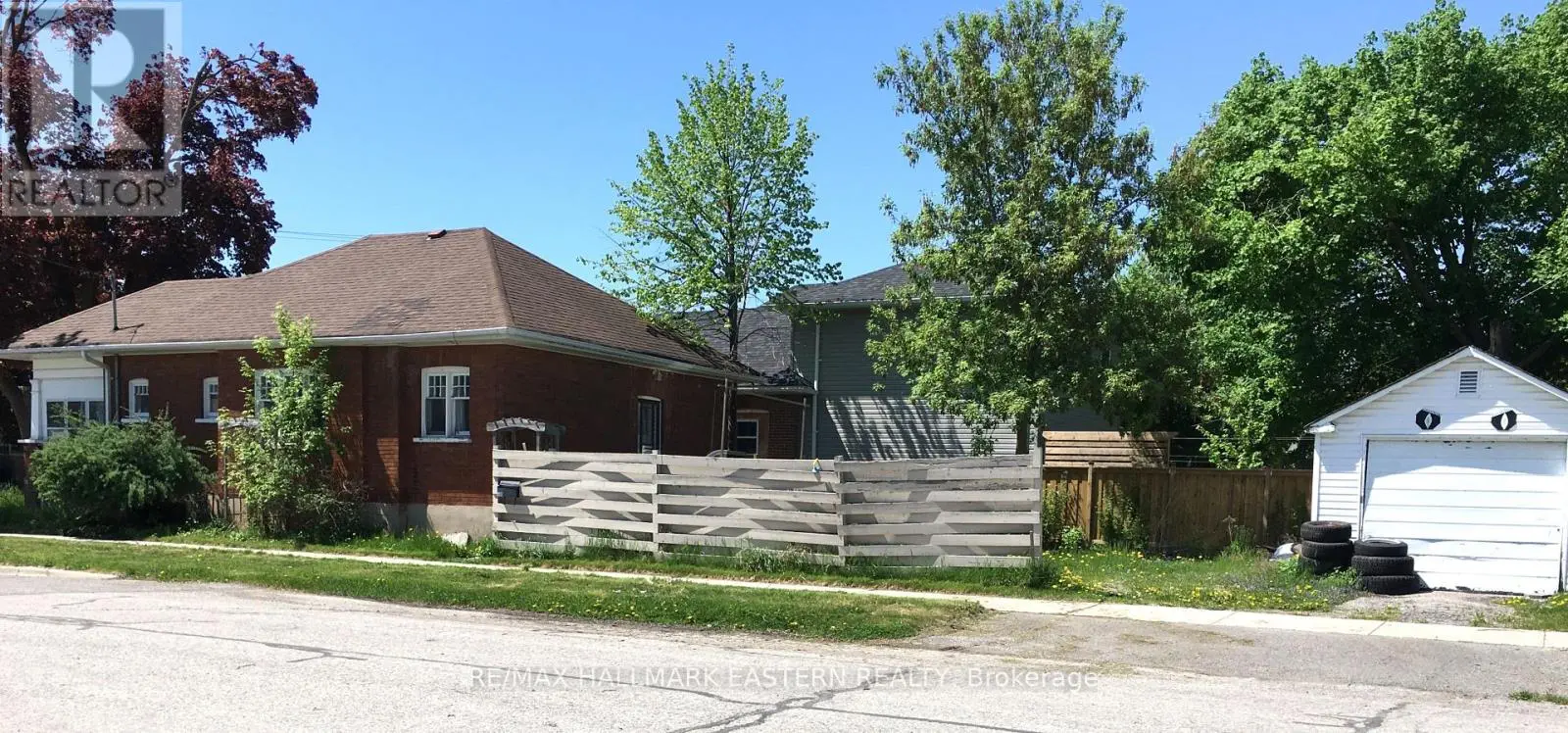 500 Romaine Street, Peterborough Central, Ontario  K9J 2C9 - Photo 2 - X12154425