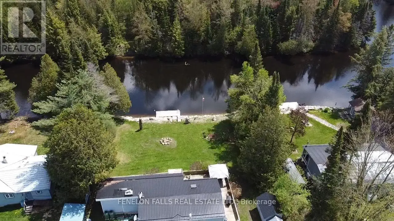 105 Cedarplank Road, Kawartha Lakes, Ontario  K0M 1N0 - Photo 3 - X12156149