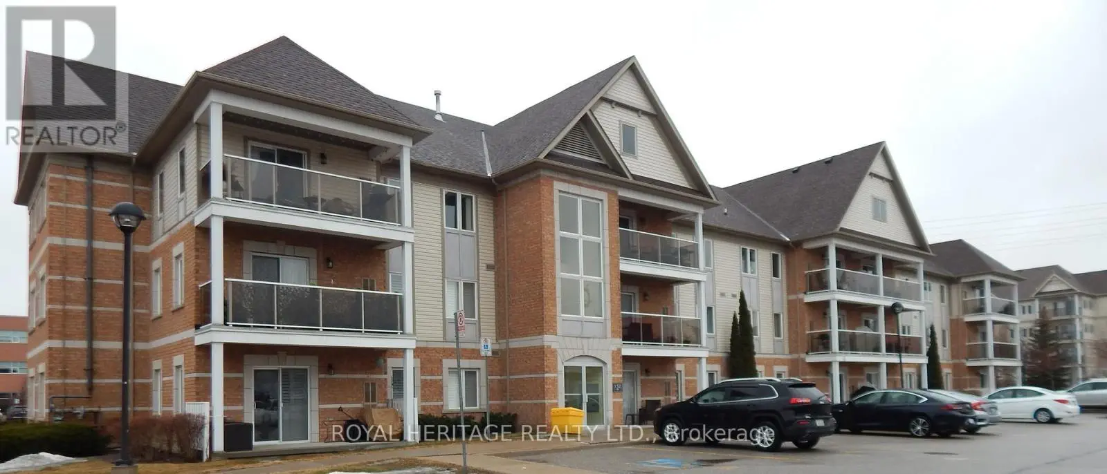 307 - 132 Aspen Springs Drive, Clarington, Ontario  L1C 0H1 - Photo 1 - E12153494