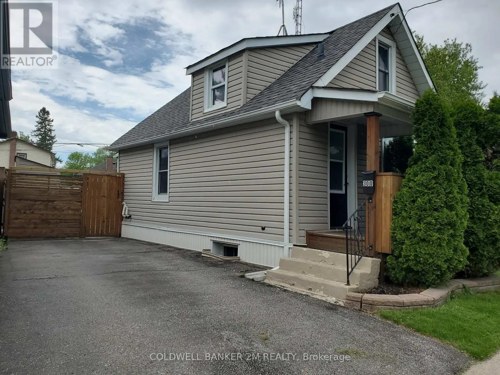 300 Haig Street, Oshawa, Ontario  L1G 5N8 - Photo 1 - E12156549