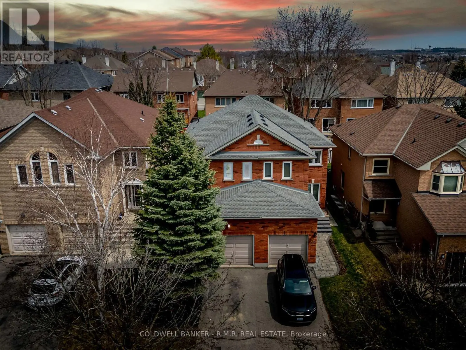38 WIDDIFIELD AVENUE, Newmarket, Ontario