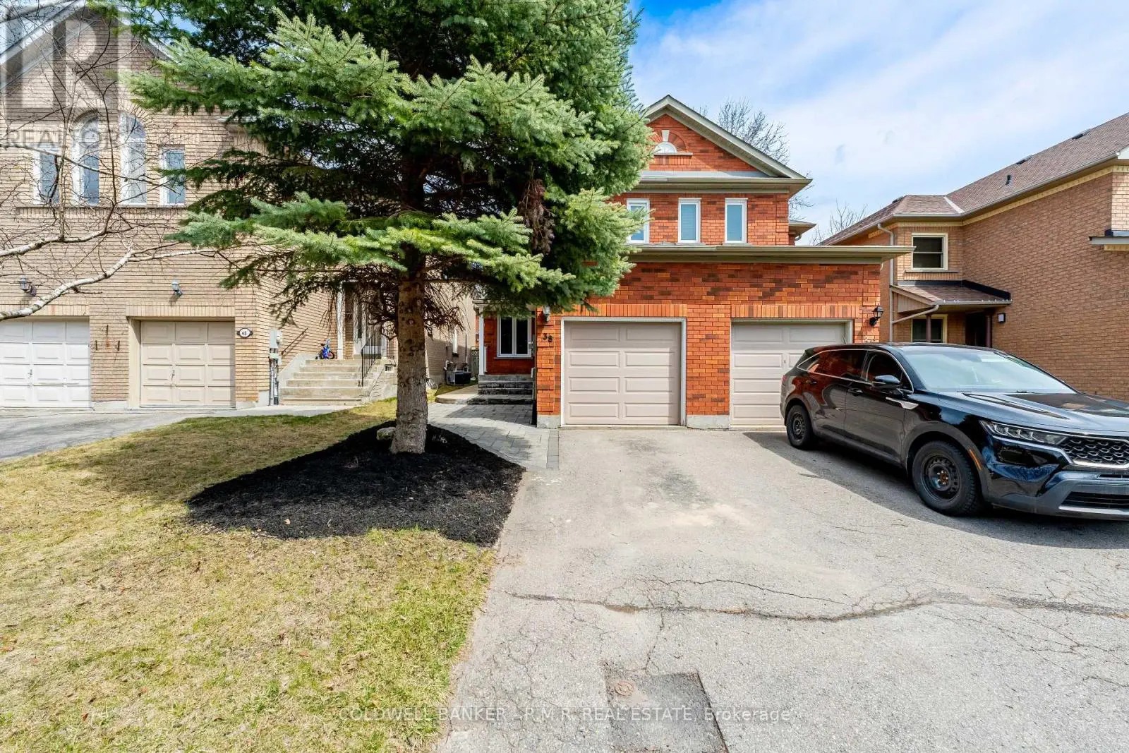 38 Widdifield Avenue, Newmarket, Ontario  L3X 1Z4 - Photo 2 - N12156543