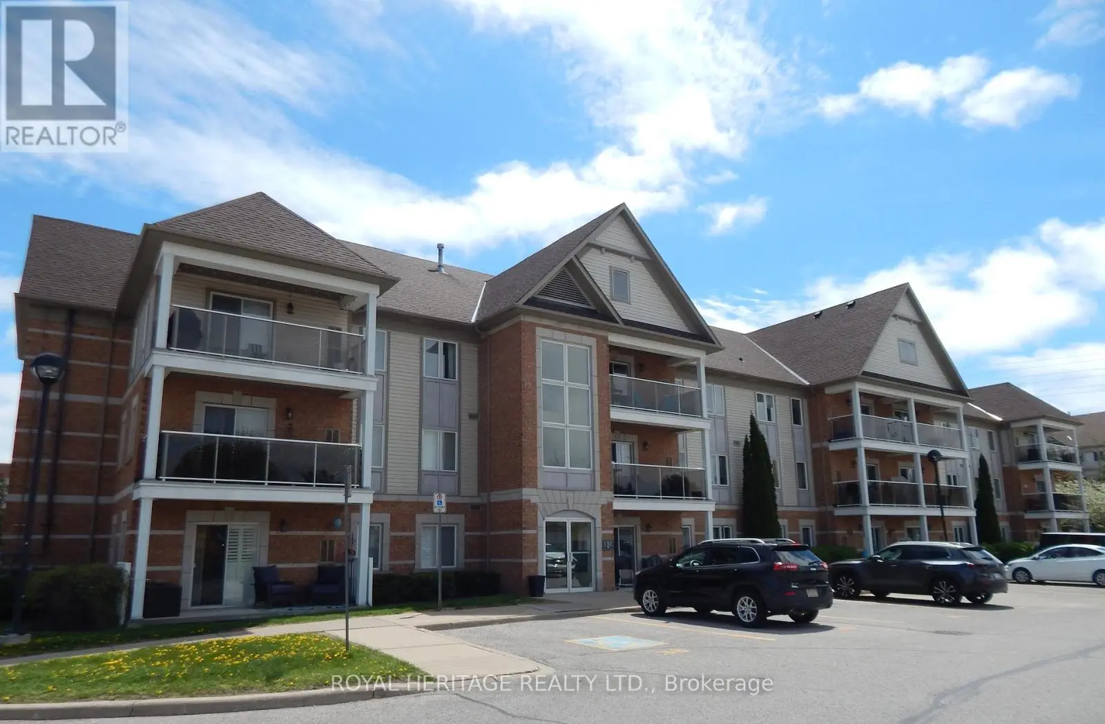 307 - 132 Aspen Springs Drive, Clarington, Ontario  L1C 0H1 - Photo 1 - E12153494