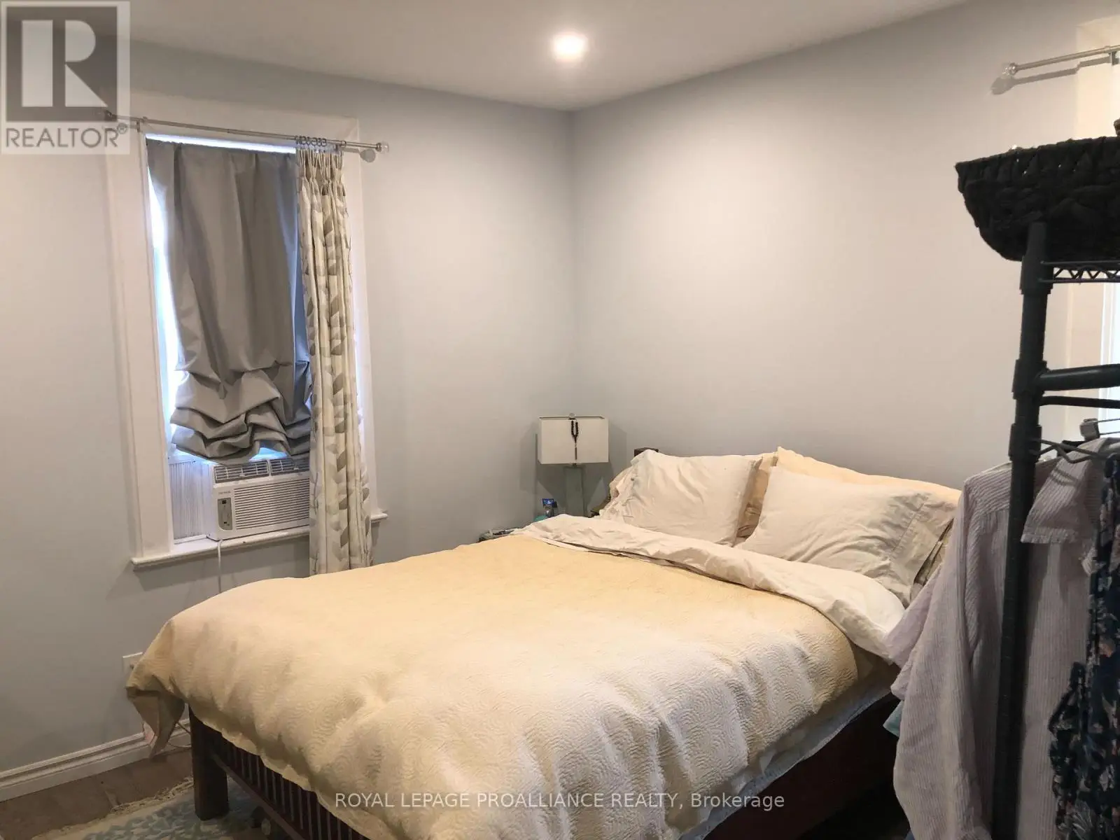 A & B - 24 Flindall Street, Quinte West, Ontario  K8V 3E3 - Photo 3 - X12147470