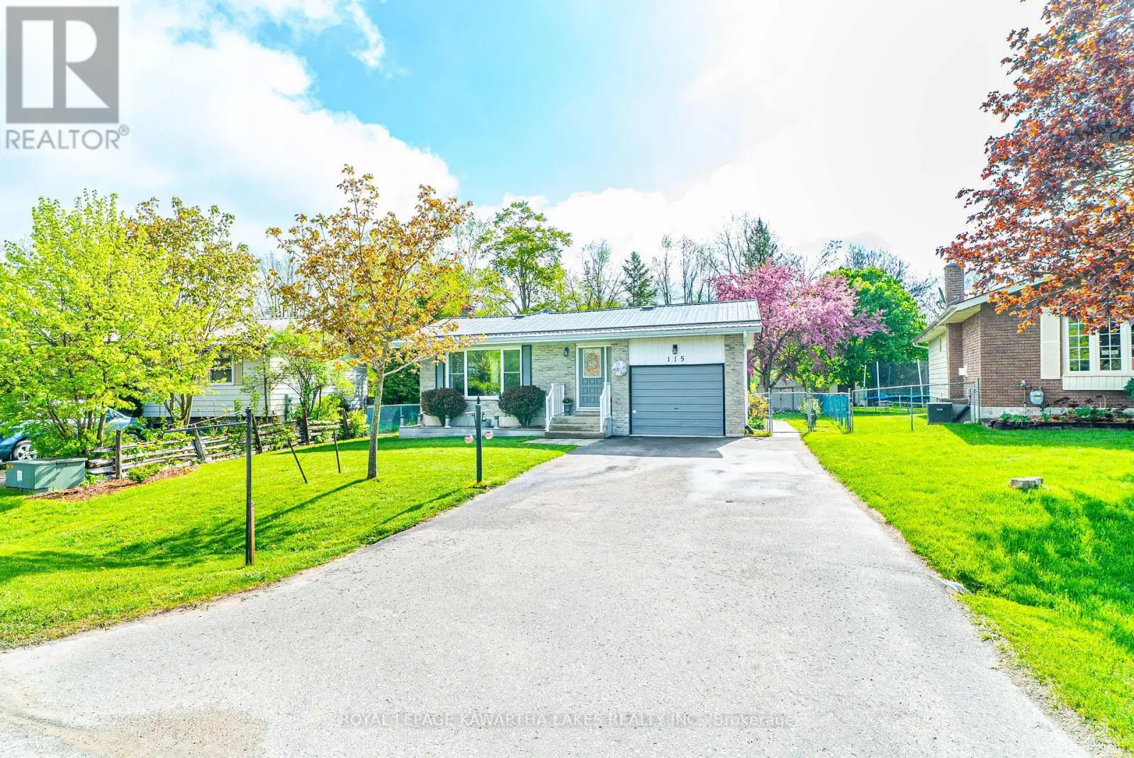 115 Meadowlands Drive, Brock, Ontario  L0E 1E0 - Photo 2 - N12157943