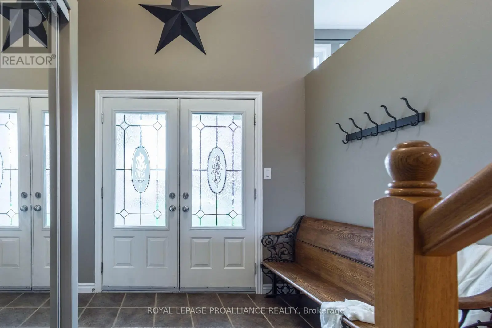26 Northview Lane, Quinte West, Ontario  K8V 6X5 - Photo 3 - X12157962