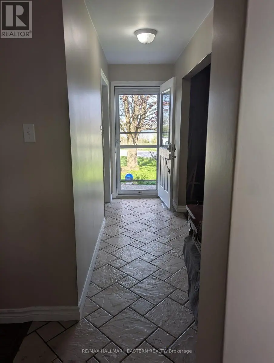 352 Peregrine Road, Selwyn, Ontario  K9J 6X2 - Photo 2 - X12148222