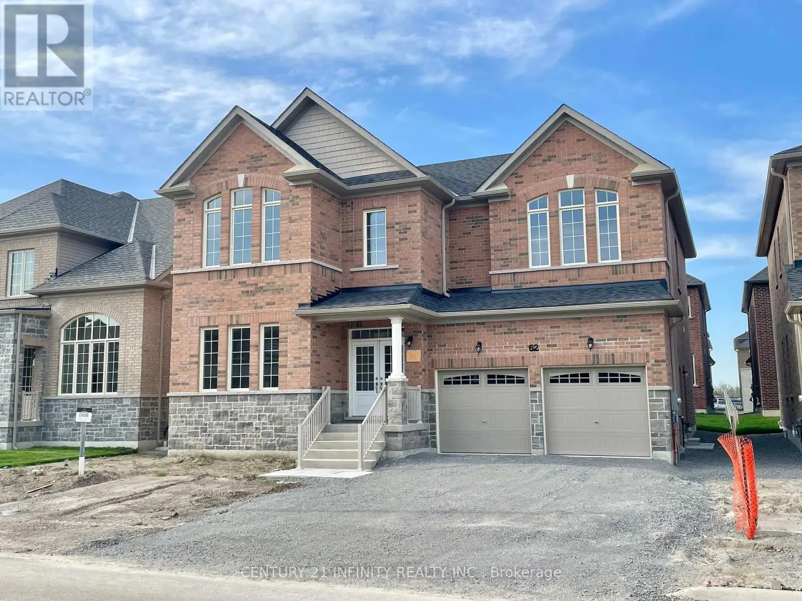 62 Bud Leggett Crescent, Georgina, Ontario  L4P 0B7 - Photo 2 - N12158272