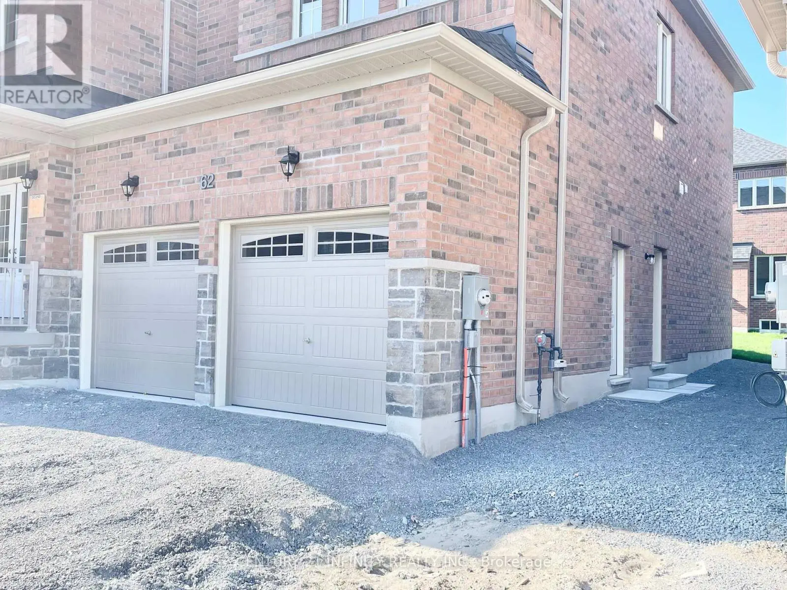 62 Bud Leggett Crescent, Georgina, Ontario  L4P 0B7 - Photo 3 - N12158272