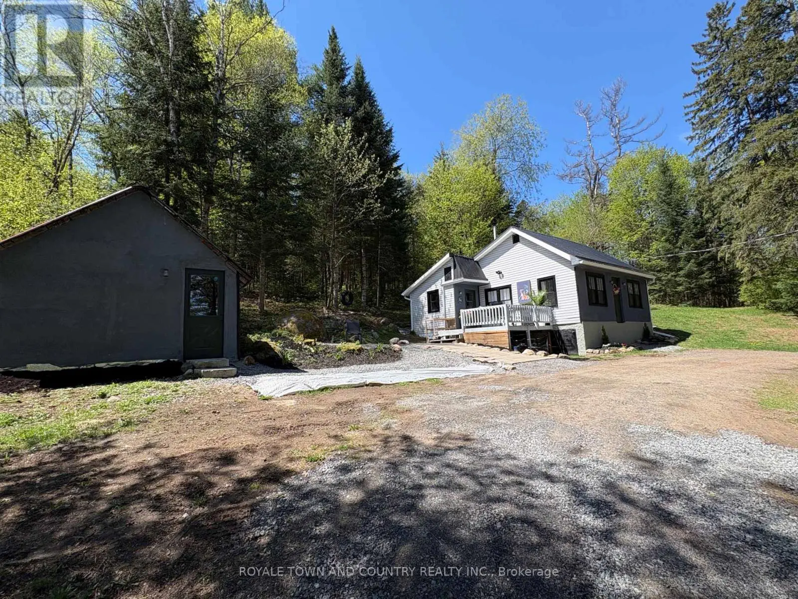 2094 592 Highway, Perry, Ontario  P0A 1J0 - Photo 1 - X12158440
