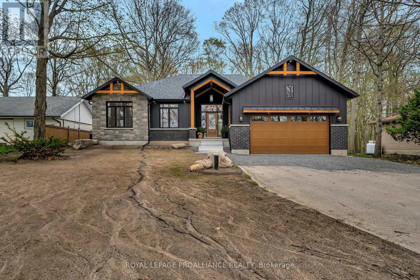 158 Pine Hill Crescent, Belleville, Ontario  K0K 3E0 - Photo 1 - X12158840