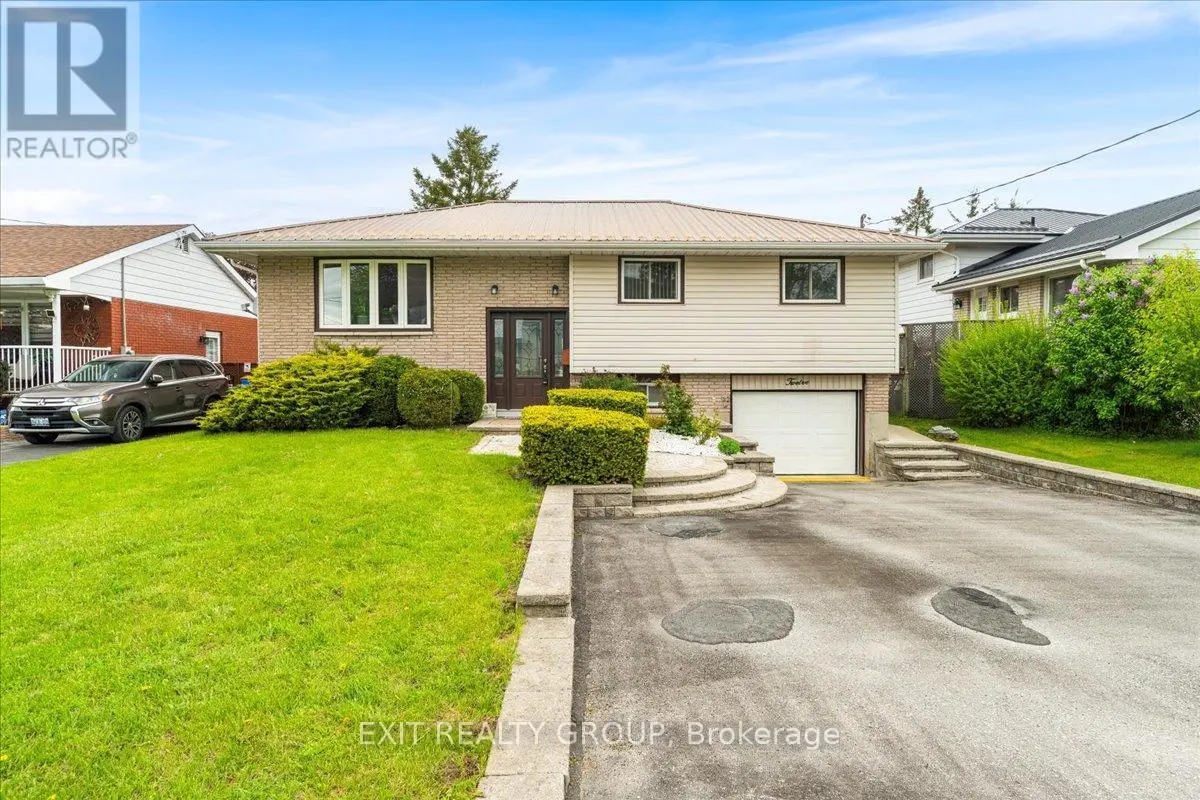 12 Chown Crescent, Belleville, Ontario  K8P 4P9 - Photo 1 - X12159025