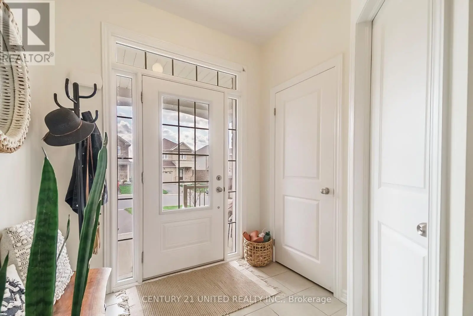 23 Veterans Road, Otonabee-South Monaghan, Ontario  K9J 0K2 - Photo 3 - X12159226