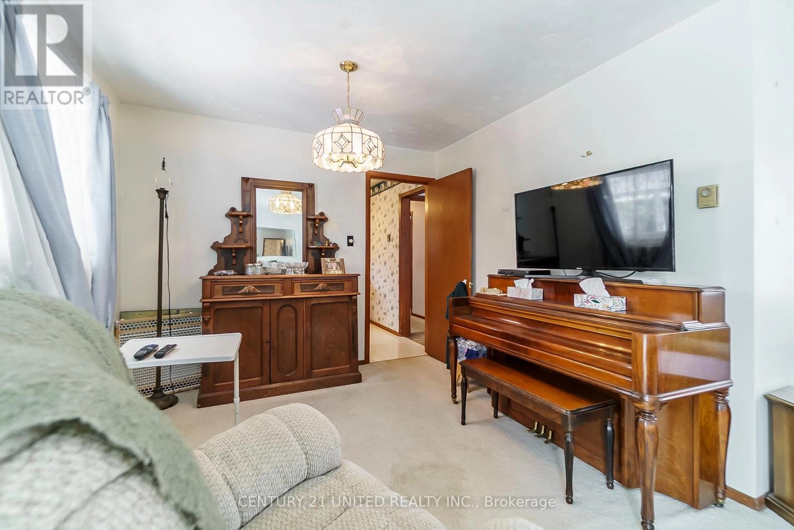2069 Young's Point Road, Selwyn, Ontario  K0L 2H0 - Photo 13 - X12159467