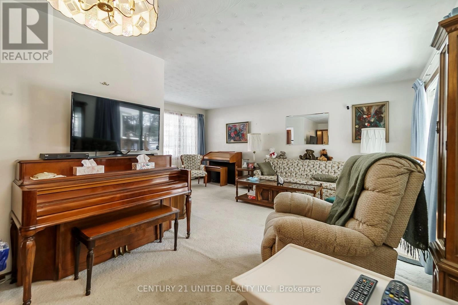 2069 Young's Point Road, Selwyn, Ontario  K0L 2H0 - Photo 14 - X12159467