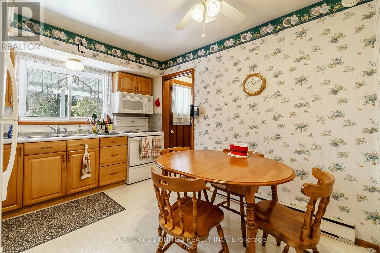 2069 Young's Point Road, Selwyn, Ontario  K0L 2H0 - Photo 16 - X12159467