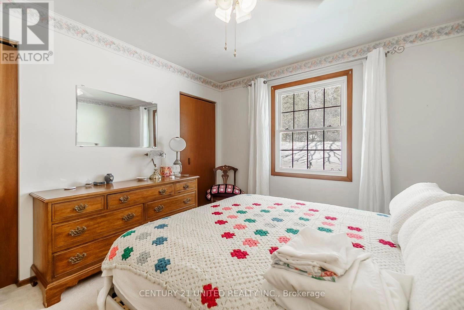 2069 Young's Point Road, Selwyn, Ontario  K0L 2H0 - Photo 22 - X12159467