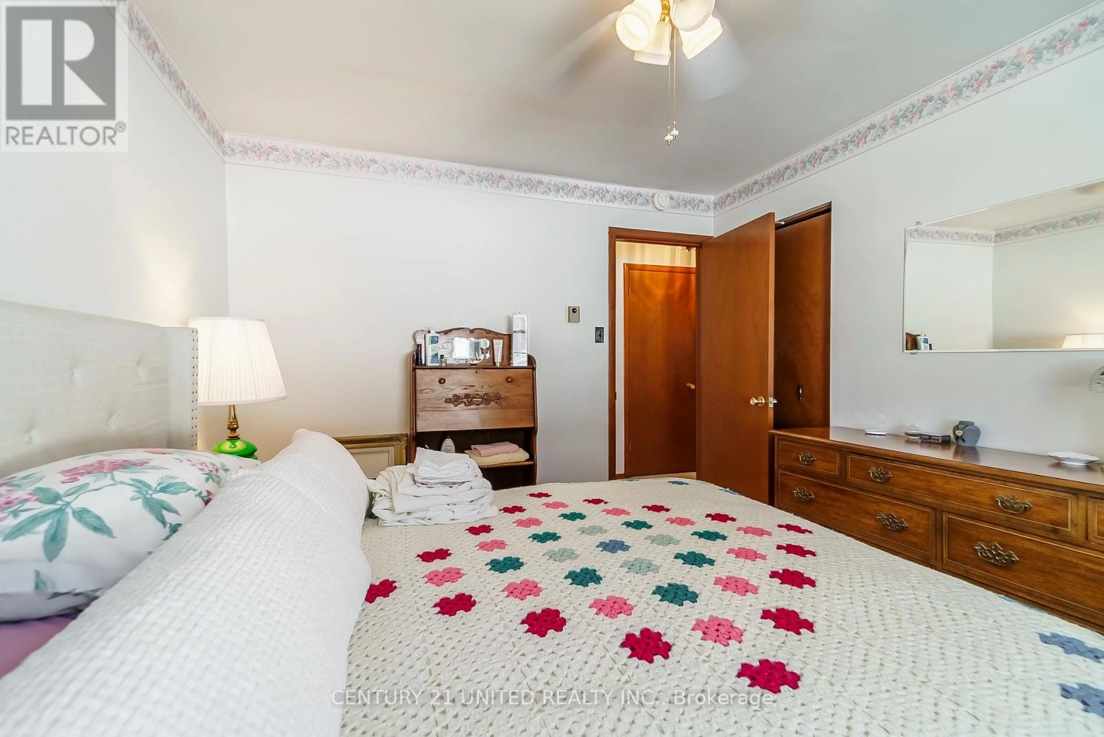 2069 Young's Point Road, Selwyn, Ontario  K0L 2H0 - Photo 23 - X12159467