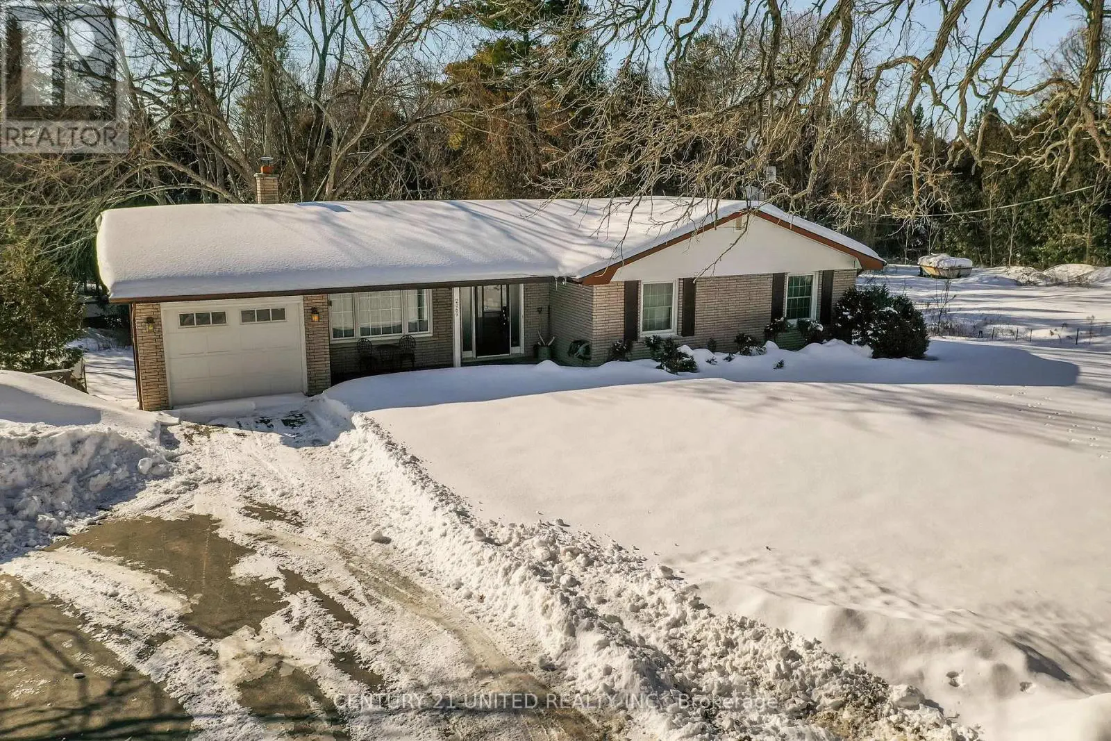 2069 Young's Point Road, Selwyn, Ontario  K0L 2H0 - Photo 3 - X12159467