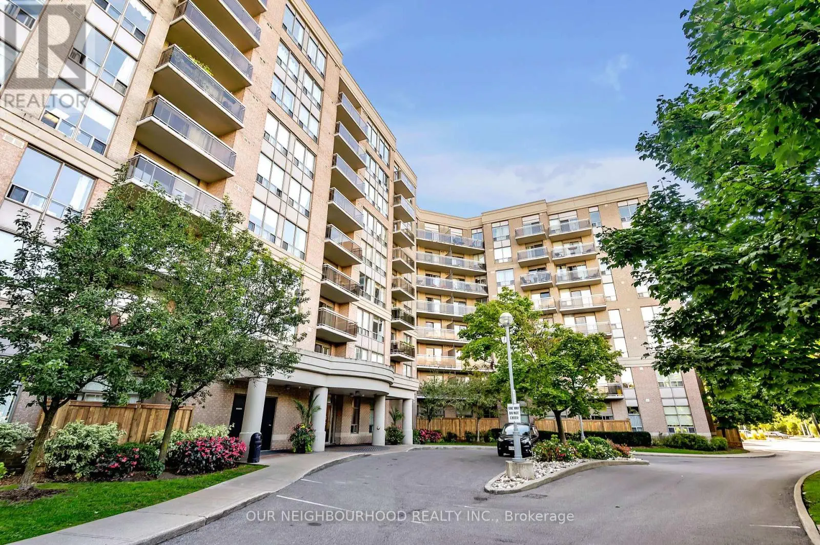 813 - 1720 Eglinton Avenue E, Toronto, Ontario  M4A 2X8 - Photo 1 - C12159519