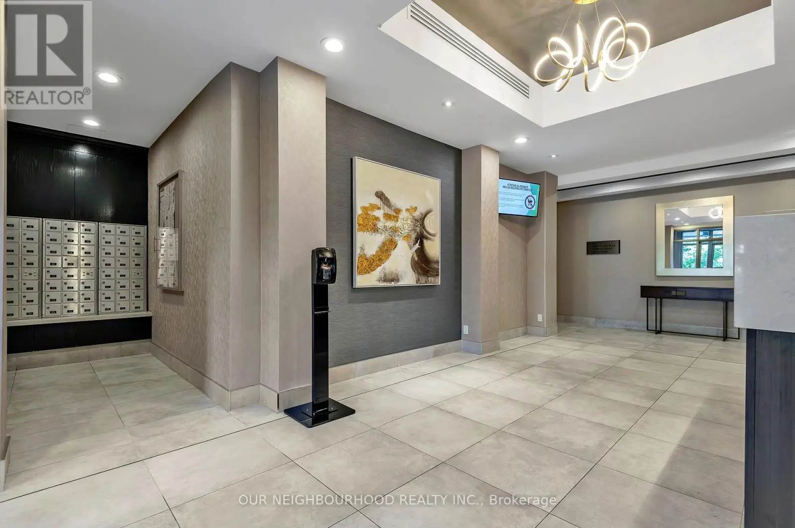 813 - 1720 Eglinton Avenue E, Toronto, Ontario  M4A 2X8 - Photo 2 - C12159519