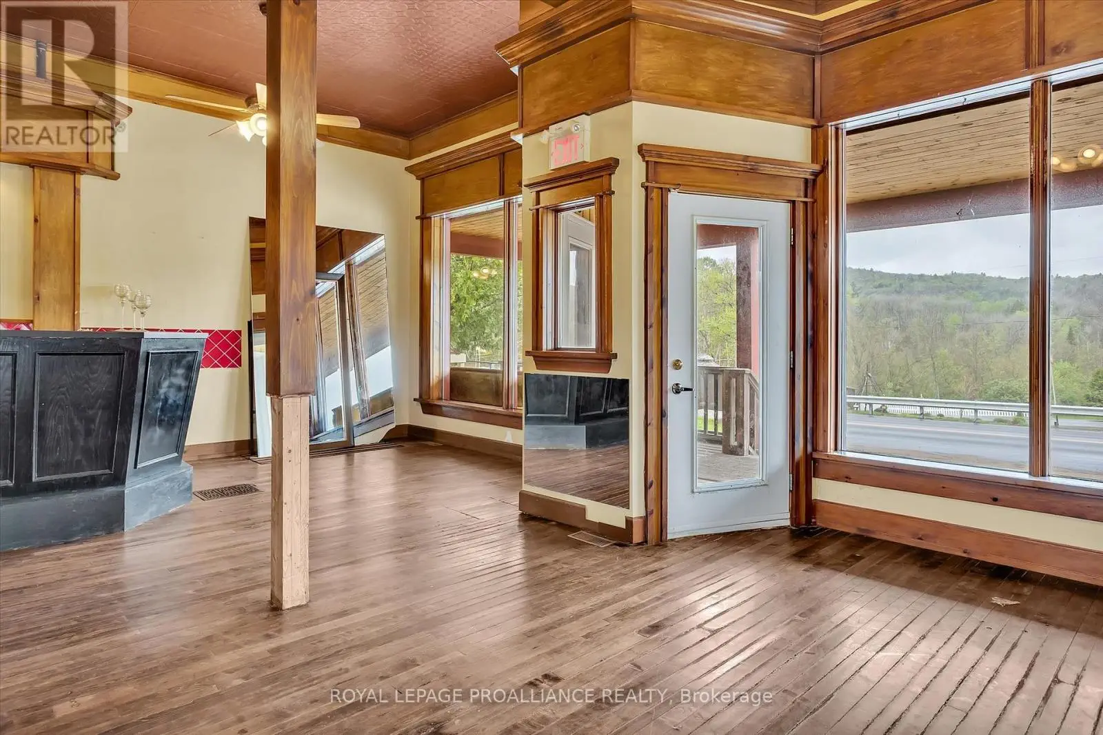 17581 Highway 60, Madawaska Valley, Ontario  K0J 2N0 - Photo 3 - X12159769