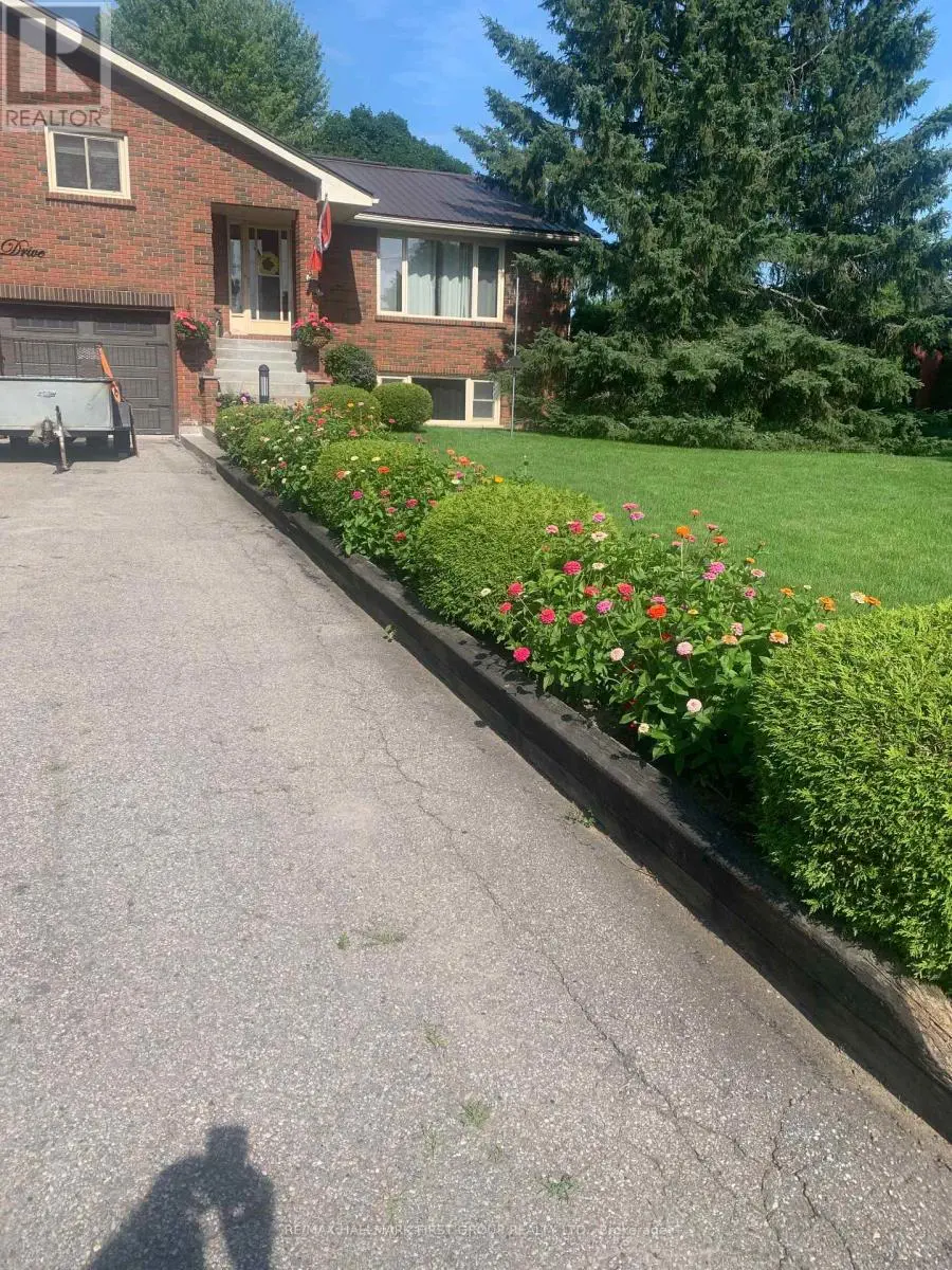 11 Riverview Drive, Scugog, Ontario  L9L 1N8 - Photo 3 - E12101043